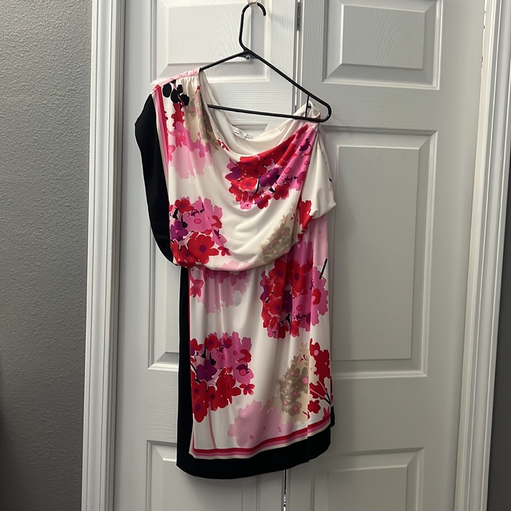 🌺3/$25🌺 New York & Co white and pink one shoulder dress XL